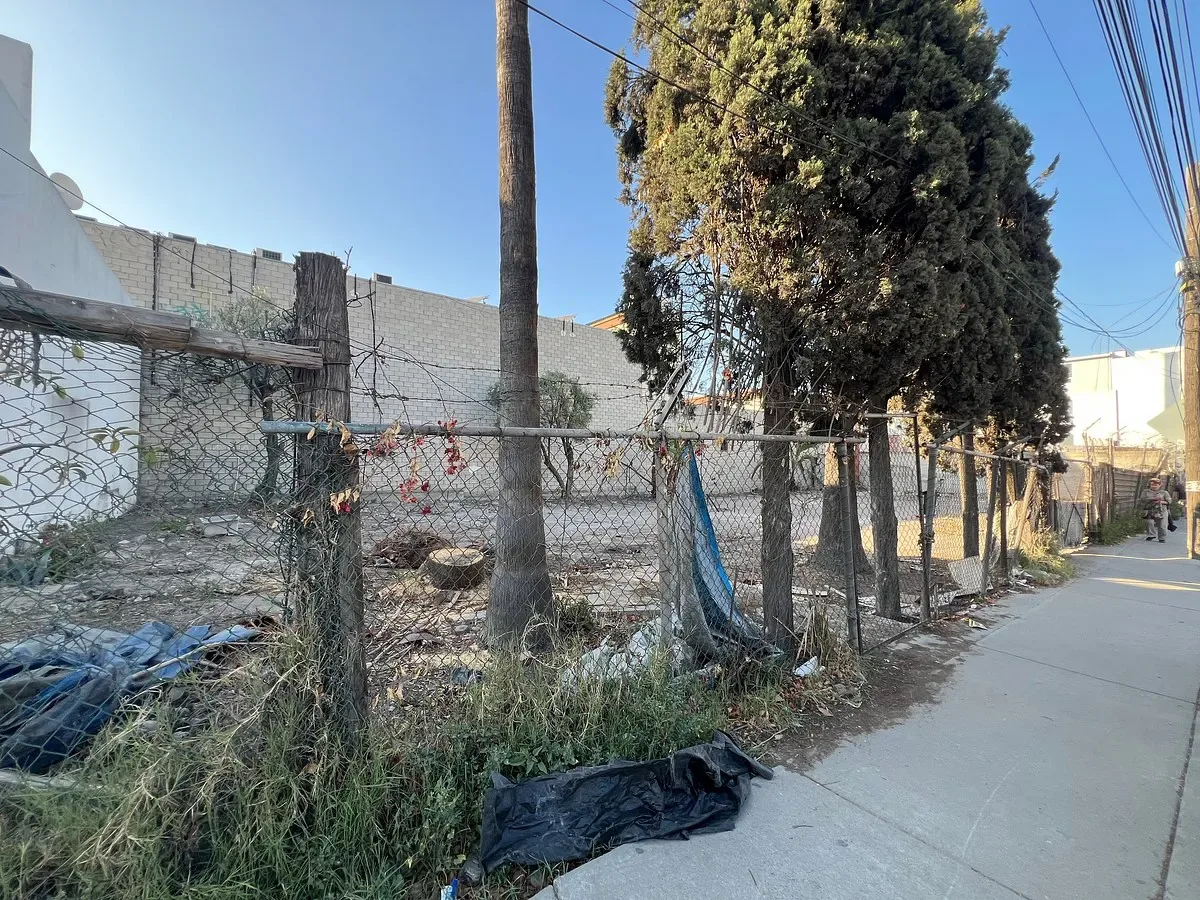 Terreno en renta en Avenida Castro - ER