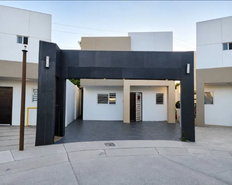 Casa en venta en Fraccionamiento Zermeño - RJ